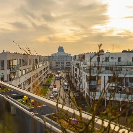 Sarmacka Prestige By Solarento * ワルシャワ